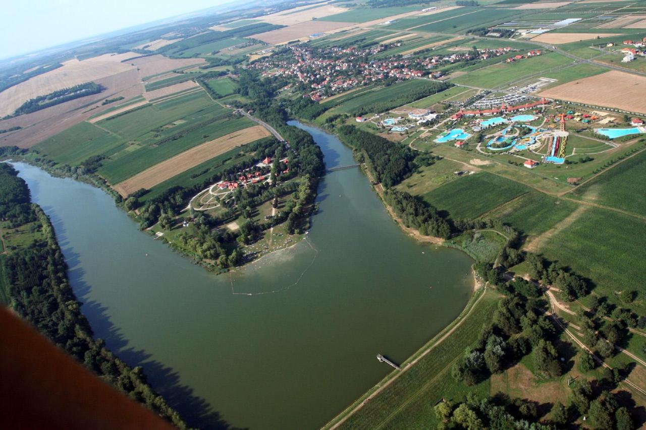Lilla vendéglakás Zalaegerszeg szívében Apartamento Exterior foto